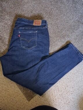 Levi's  Women's Size 22 711skinny Leg Jeans